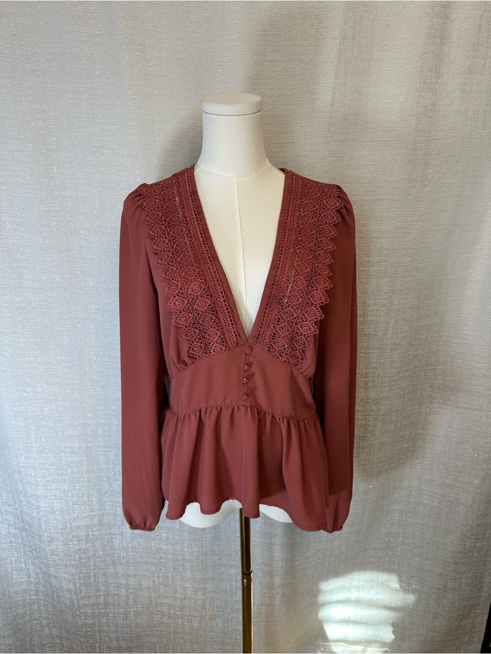 Haute Monde Boho Lace Trim V-Neck Peplum Blouse Mauve Dusty Rose